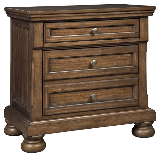 Flynnter Panel Bed With Mirrored Dresser, Chest And 2 Nightstands