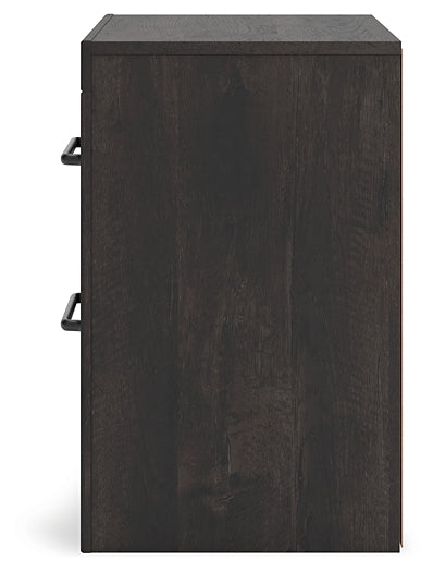 Hollivern Queen Panel Bed with Mirrored Dresser and Nightstand