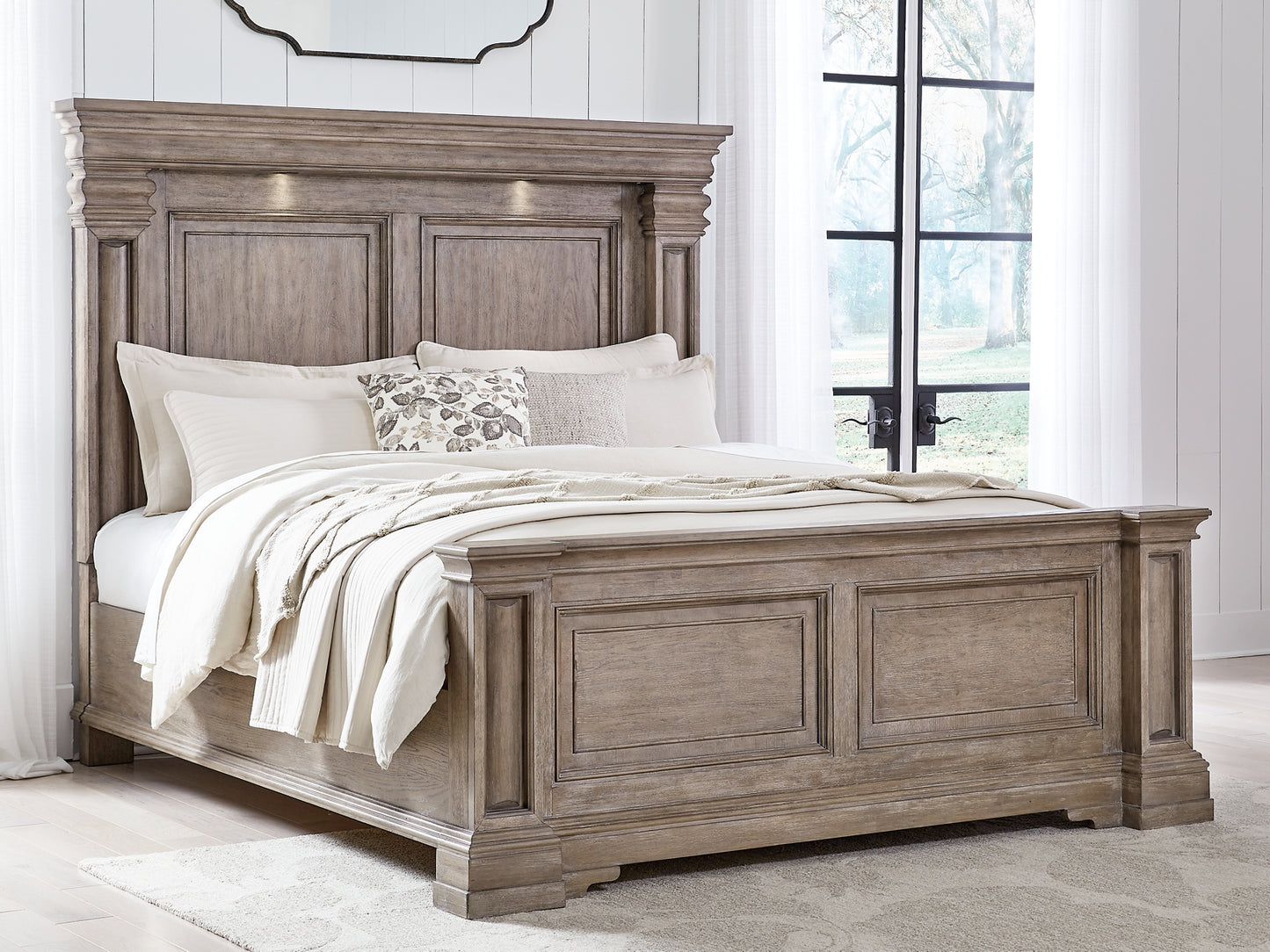 Blairhurst King Panel Bed with Mirrored Dresser and Chest