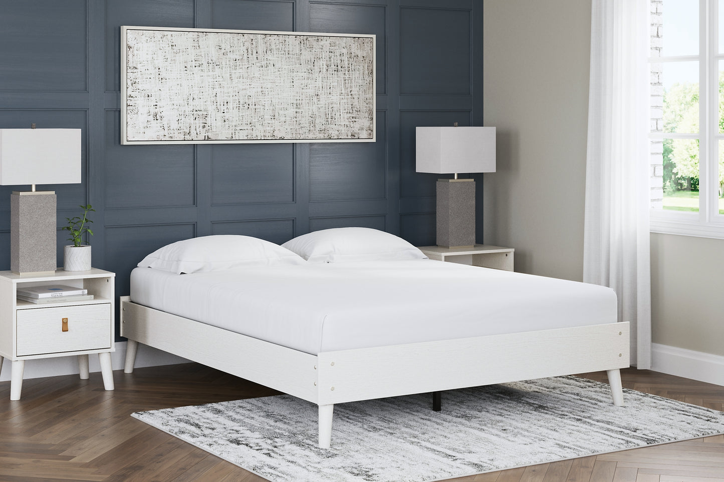 Aprilyn Queen Platform Bed with Dresser, Chest and 2 Nightstands